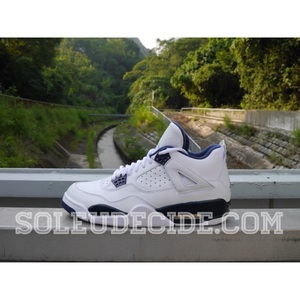 Image of Jordan 4 *Columbia* 2015
